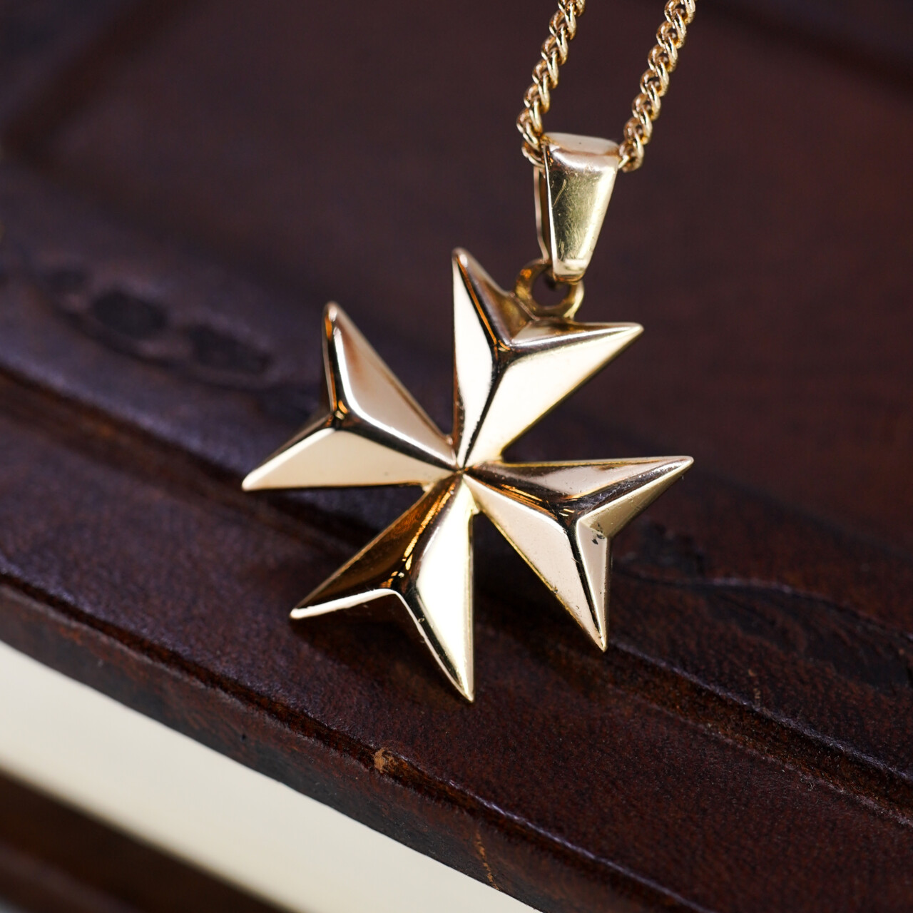 9ct Yellow Gold Maltese Cross Pendant – 3D Design #66874 - Monty's ®