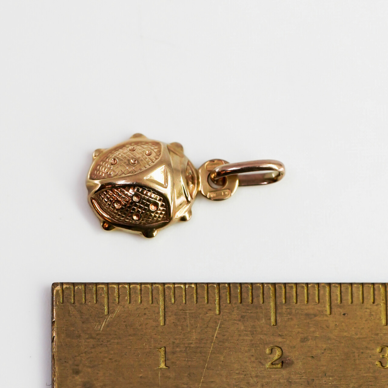 9ct Yellow Gold Ladybug Charm / Pendant #65081 9ct Yellow Gold Ladybug Charm / Pendant #65081 - Image 3