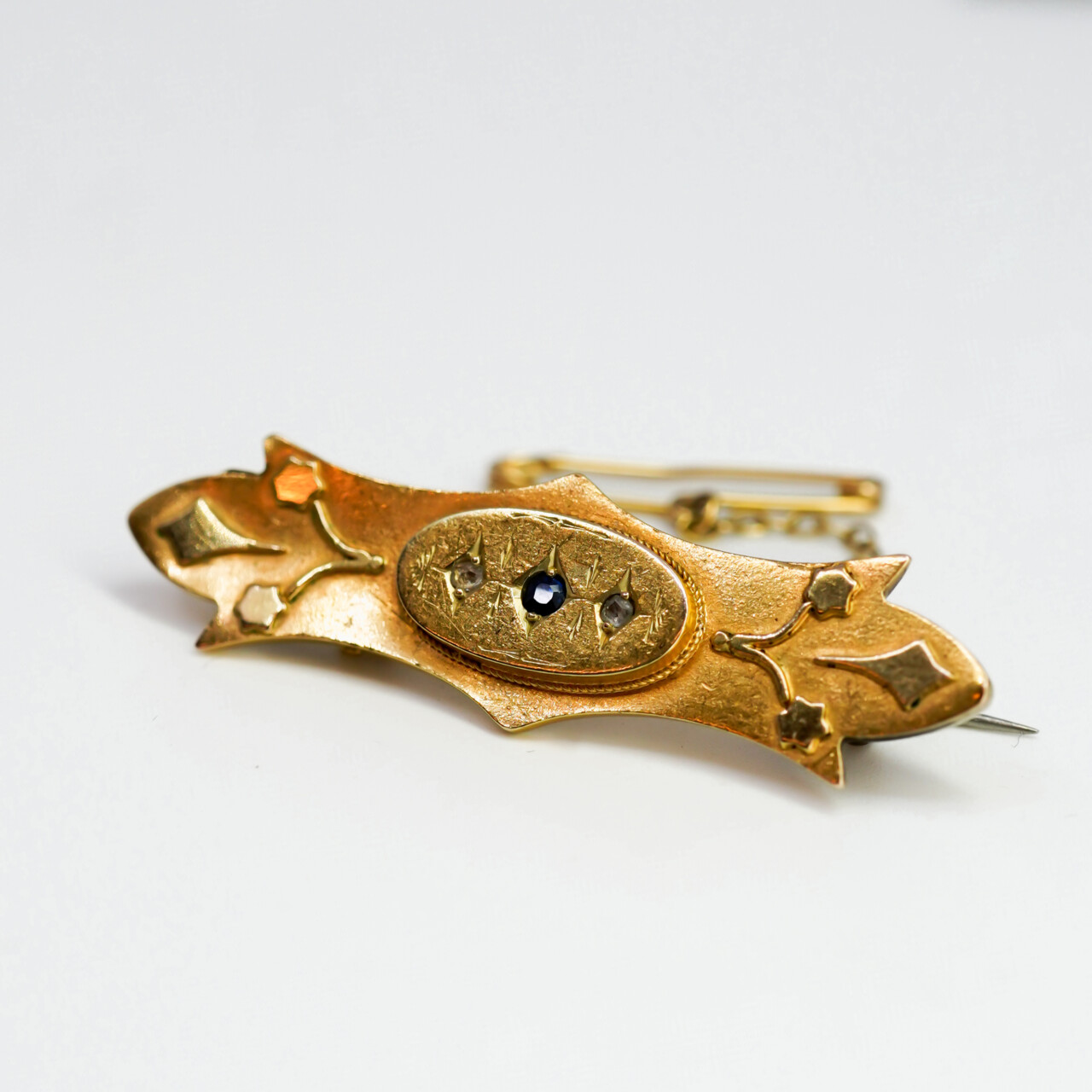 Antique 15ct Yellow Gold Sapphire & Rose Cut Diamond Brooch #67171 Antique 15ct Yellow Gold Sapphire & Rose Cut Diamond Brooch #67171 - Image 2