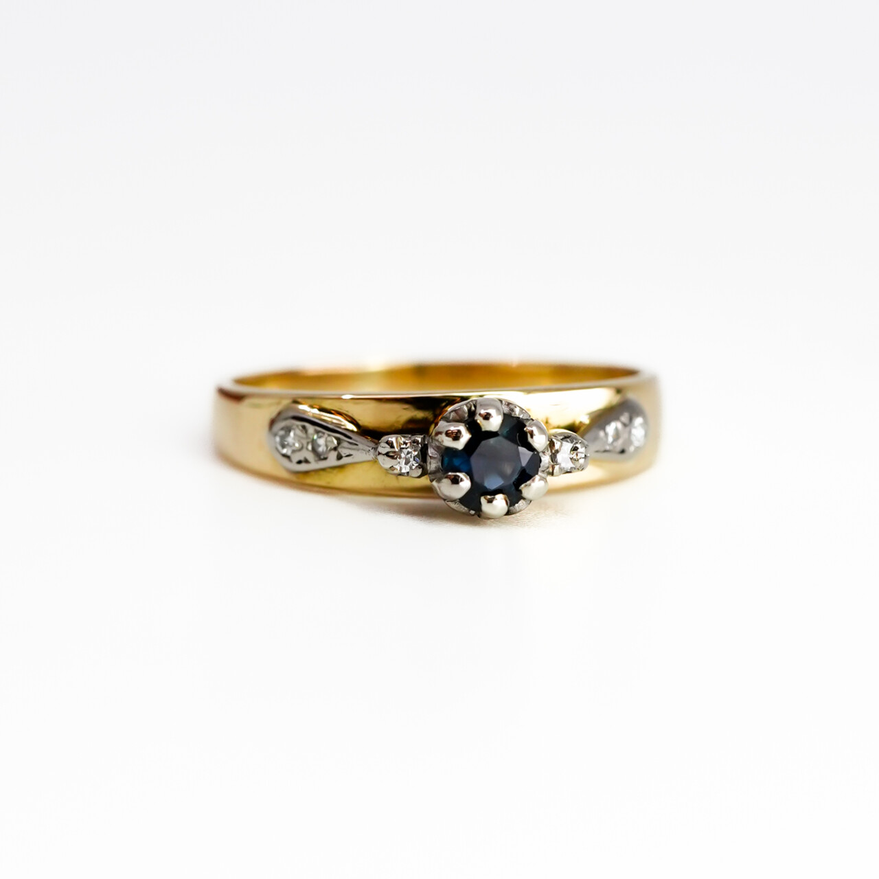 Vintage 18ct Yellow Gold & Palladium Sapphire & Diamond Ring Size N #67270 Vintage 18ct Yellow Gold & Palladium Sapphire & Diamond Ring Size N