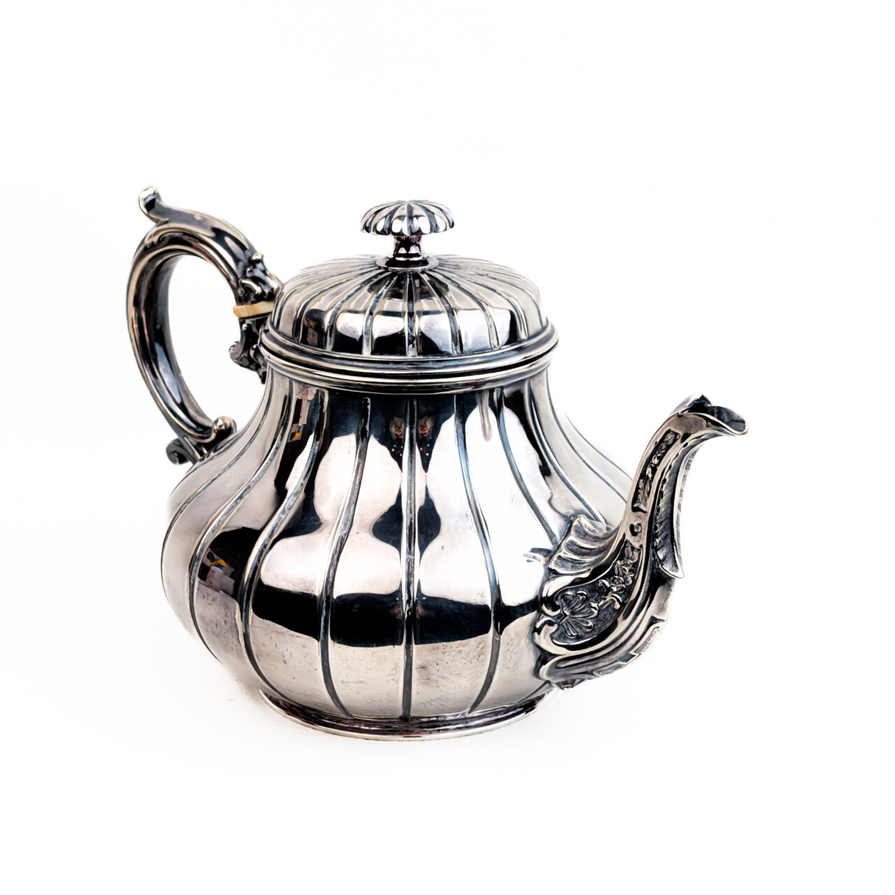 Elkington & Co Ornate Silverplated Teapot – Model 2388 – 15cm Tall / 27cm Long #66721