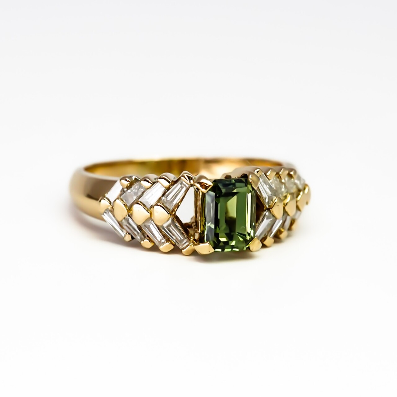 18ct Yellow Gold Green Sapphire & Baguette Diamond Ring – Size N½ – Val $6,250 #66651