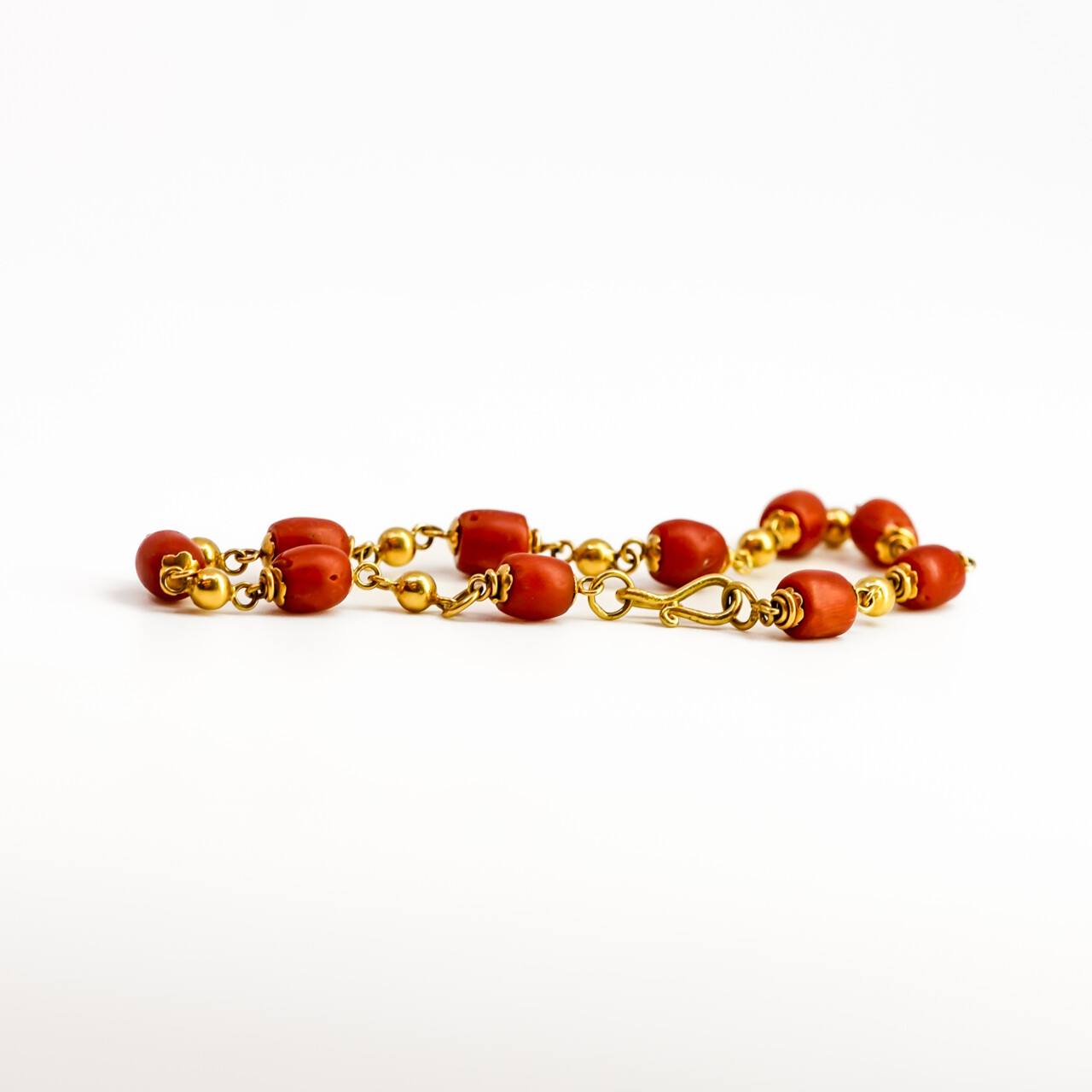 22ct Yellow Gold & Red Coral Bead Bracelet – 17cm #A809678 22ct Yellow Gold & Red Coral Bead Bracelet – 17cm #A809678 - Image 8