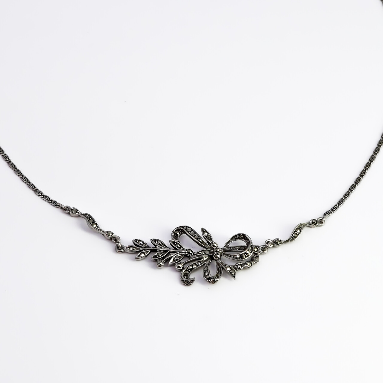 Vintage Sterling Silver Marcasite Necklace – Bow & Leaf Design – 42cm #67232