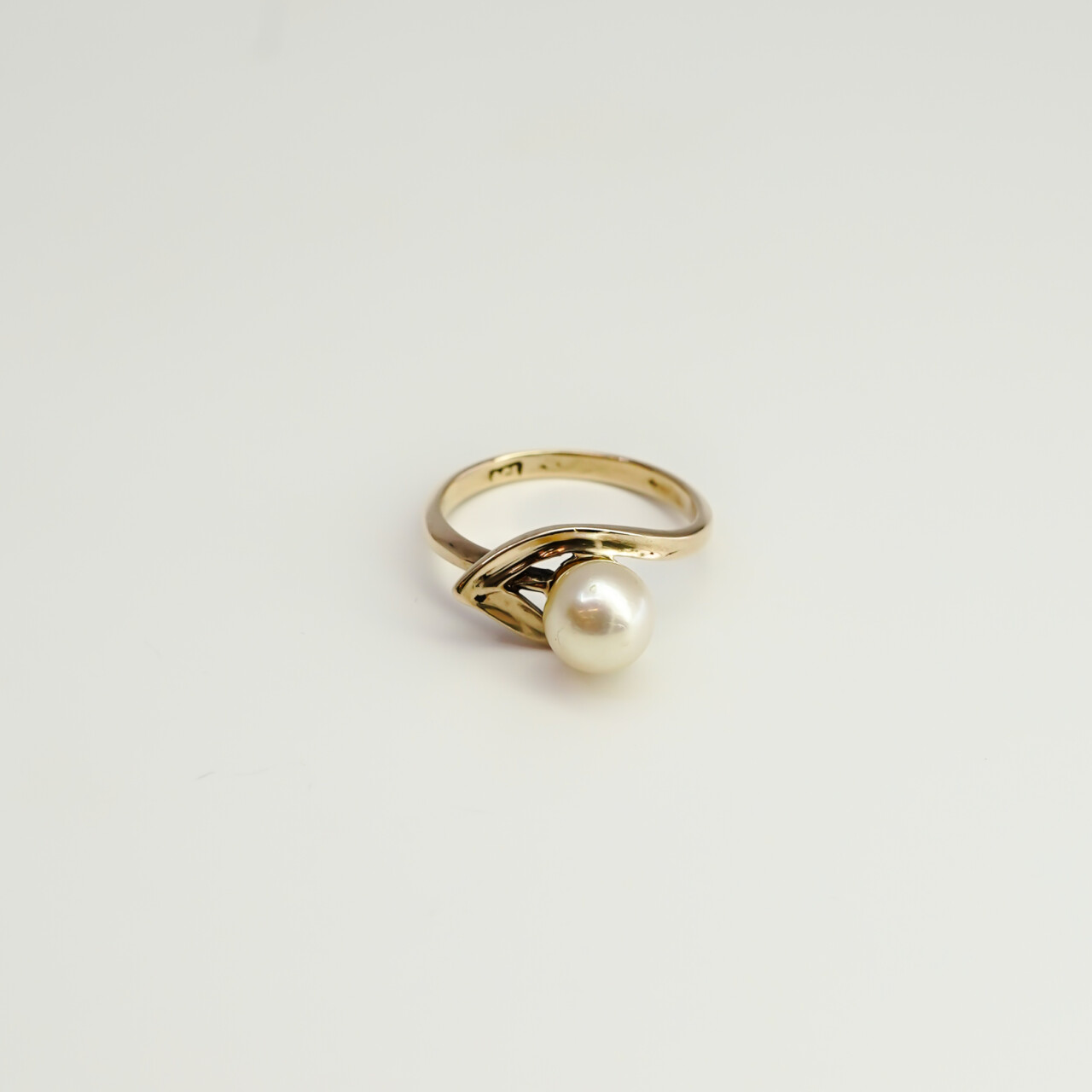 Vintage 9ct Yellow Gold Cultured Pearl Solitaire Ring – Size I #67645 Vintage 9ct Yellow Gold Cultured Pearl Solitaire Ring – Size I #67645 - Image 5