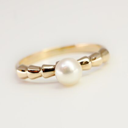 9ct Yellow Gold Pearl Ring Size O – 5.4mm Cultured Pearl Beaded Band Design Hallmarked 375