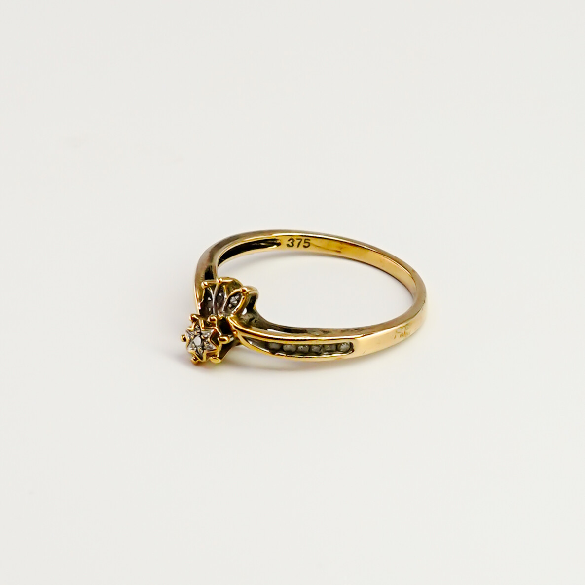 9ct Yellow Gold Diamond Cluster Ring – Size N½ #67242 9ct Yellow Gold Diamond Cluster Ring – Size N½ #67242 - Image 3
