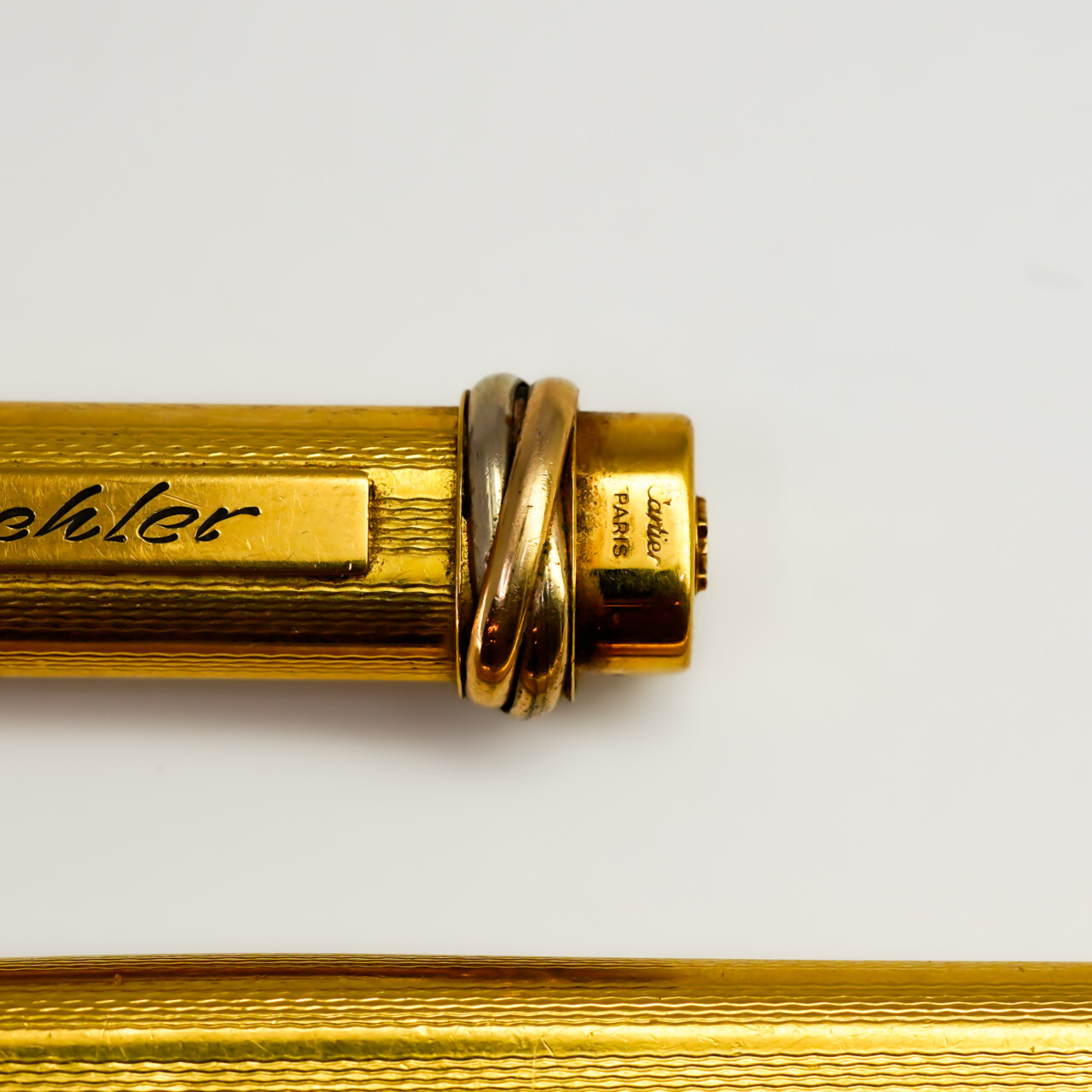 Vintage Cartier Trinity Ballpoint Pen – Gold Plated – Engraved #4255-62 Vintage Cartier Trinity Ballpoint Pen – Gold Plated – Engraved #4255-62 - Image 4
