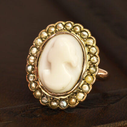 Vintage 9ct Yellow Gold Cameo & Seed Pearl Ring