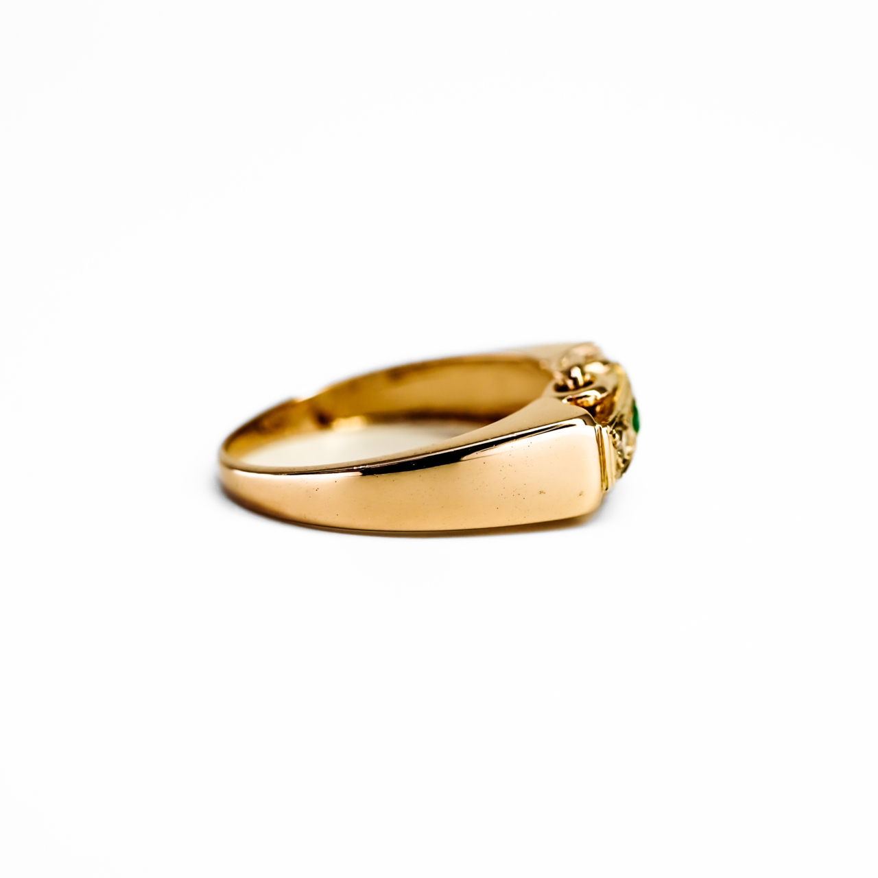 Vintage 18ct Rose Gold Diamond & Emerald Ring #66537 Vintage 18ct Rose Gold Diamond & Emerald Ring #66537 - Image 6