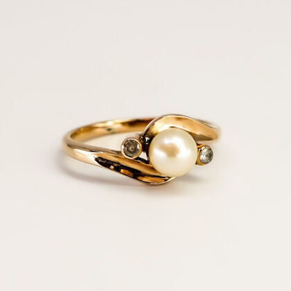 Vintage 9ct Yellow Gold Pearl & CZ Ring – Size J #67636