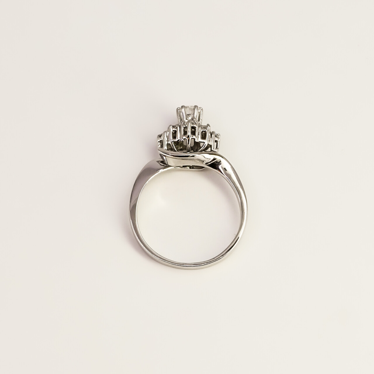 18ct White Gold Diamond Cluster Halo Ring Size N #67841 18ct White Gold Diamond Cluster Halo Ring Size N #67841 - Image 8