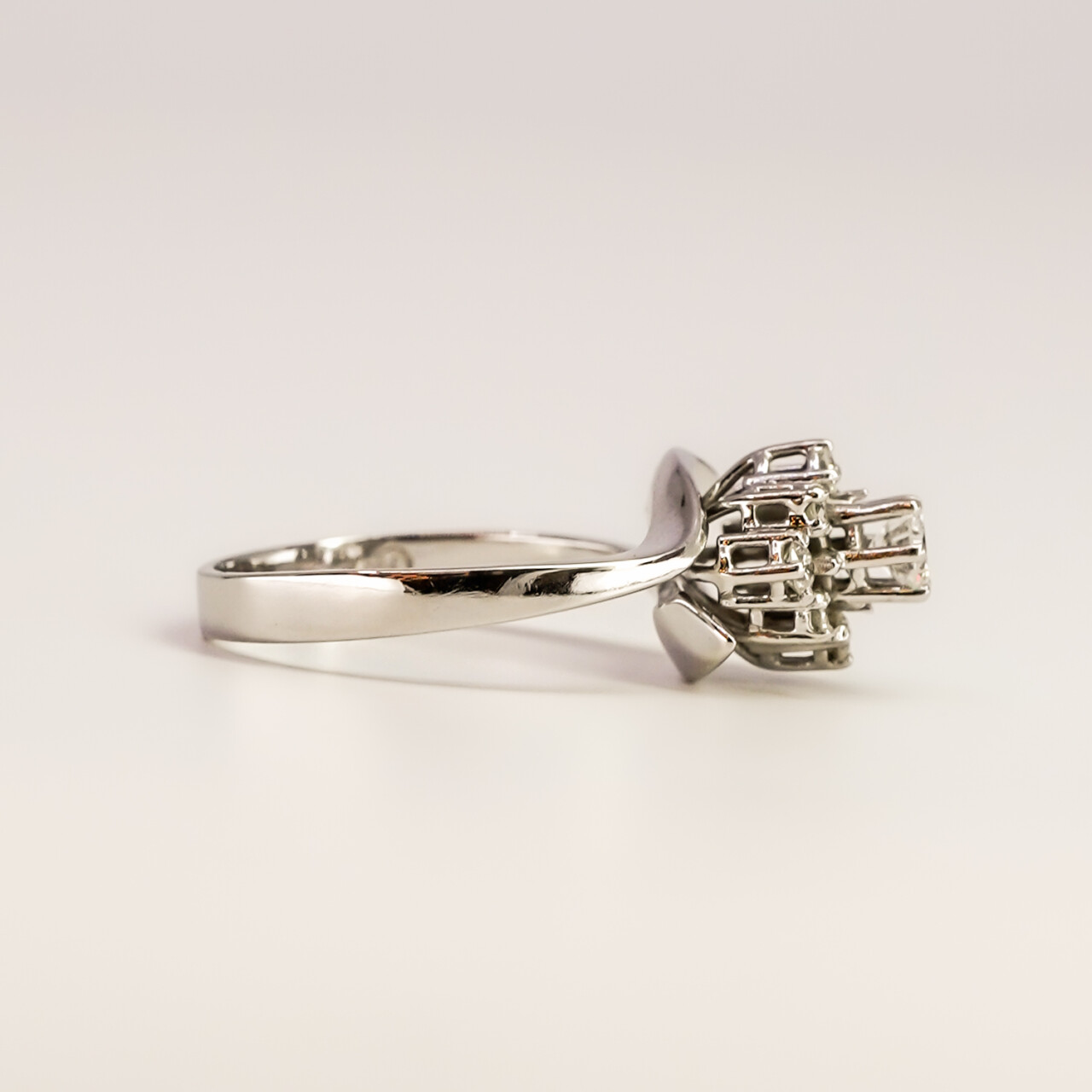 18ct White Gold Diamond Cluster Halo Ring Size N #67841 18ct White Gold Diamond Cluster Halo Ring Size N #67841 - Image 6