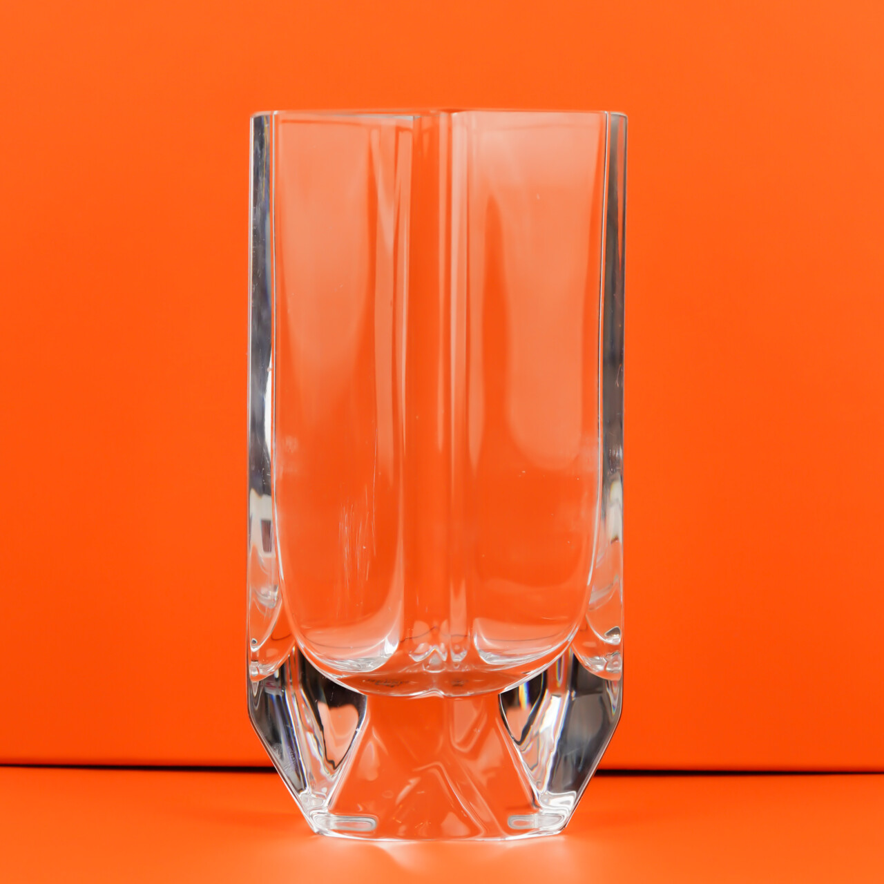Kosta Boda Heavy Crystal Vase – Signed Sigurd Persson – 21cm Tall #67807 Kosta Boda Heavy Crystal Vase – Signed Sigurd Persson – 21cm Tall #67807