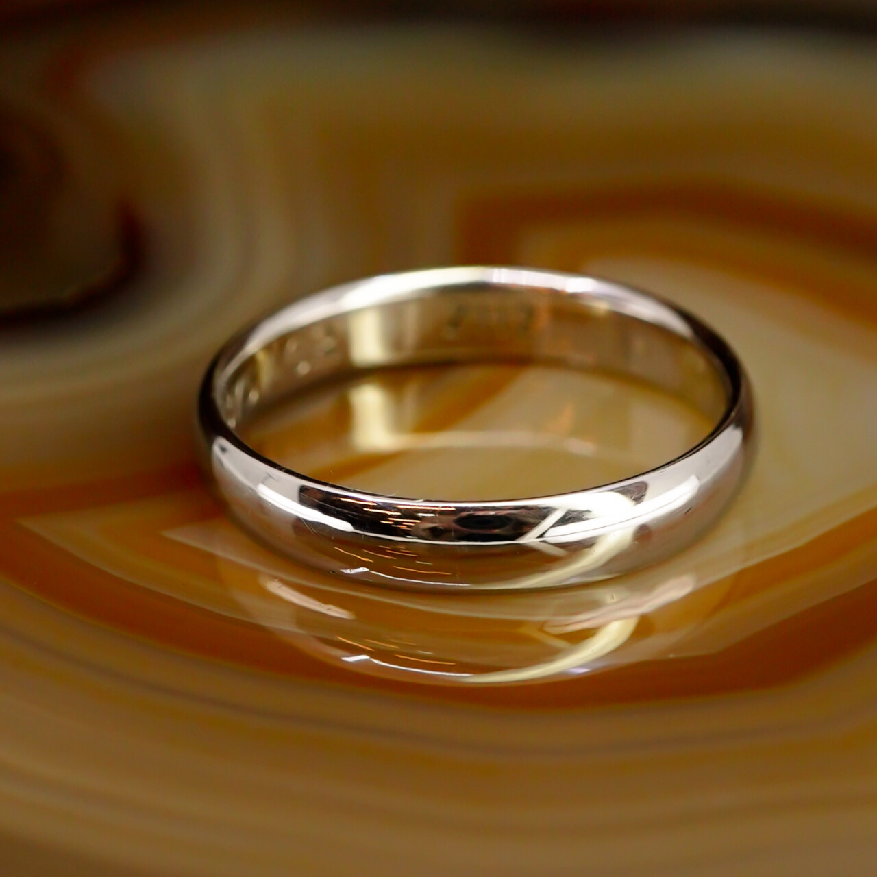 9ct White Gold 3.7mm Wide Wedding Ring Band Size P #67598 9ct White Gold 3.7mm Wide Wedding Ring Band Size P #67598 - Image 3