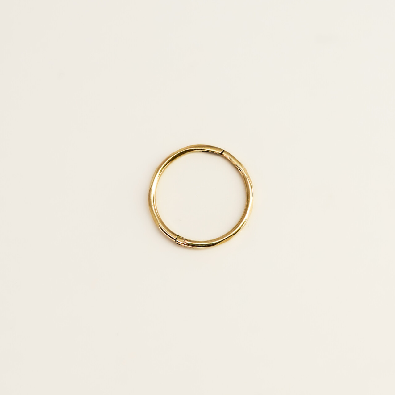 Single 9ct Yellow Gold 13.5mm Sleeper Earring #67549 Single 9ct Yellow Gold 13.5mm Sleeper Earring #67549 - Image 5