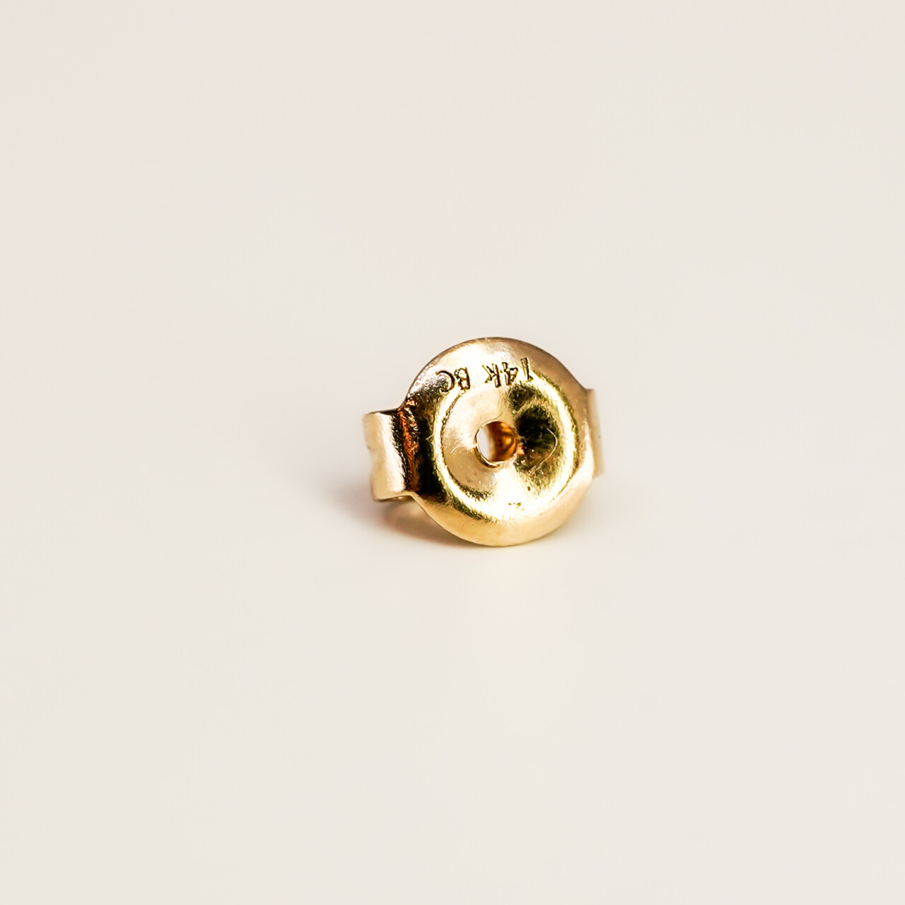 14ct Yellow Gold Pearl Stud Earrings – 6.2mm Pearls - Flowing Design #67779 14ct Yellow Gold Pearl Stud Earrings – 6.2mm Pearls - Flowing Design #67779 - Image 6