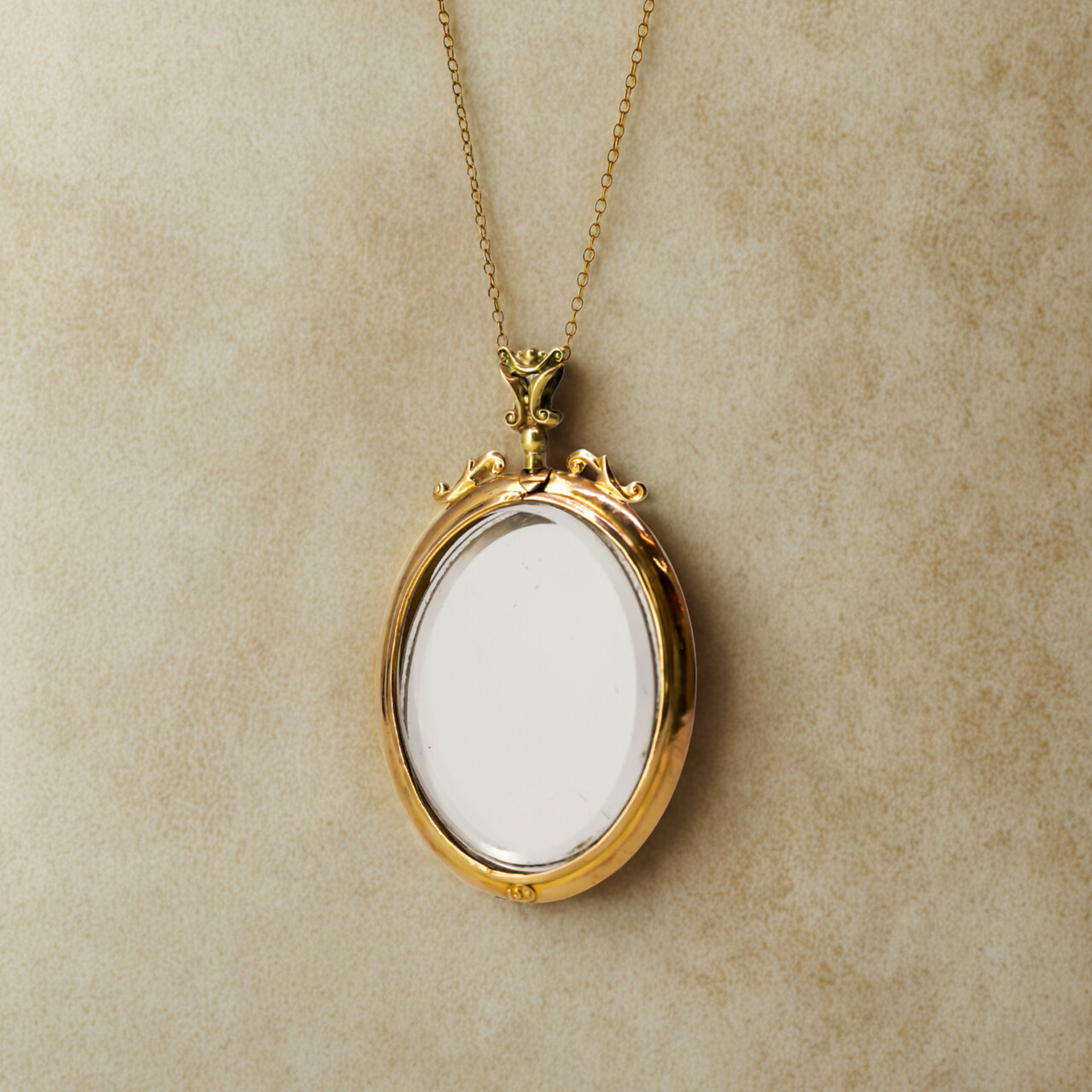 Vintage 9ct Yellow Gold Picture Frame Pendant – 48x40mm #67785 Vintage 9ct Yellow Gold Picture Frame Pendant – 48x40mm #67785 - Image 3