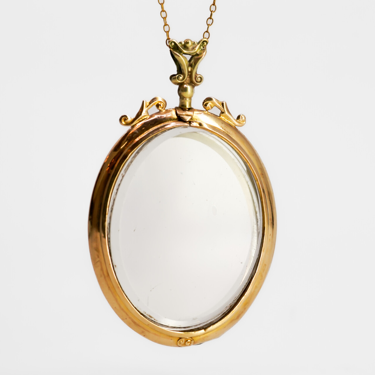 Vintage 9ct Yellow Gold Picture Frame Pendant – 48x40mm #67785 Vintage 9ct Yellow Gold Picture Frame Pendant – 48x40mm #67785