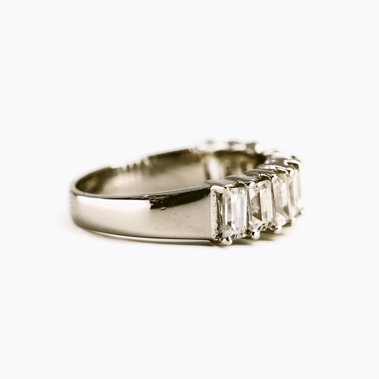 14ct White Gold Cubic Zirconia Eternity Ring – Size I½#67811 14ct White Gold Cubic Zirconia Eternity Ring – Size I½#67811 - Image 10