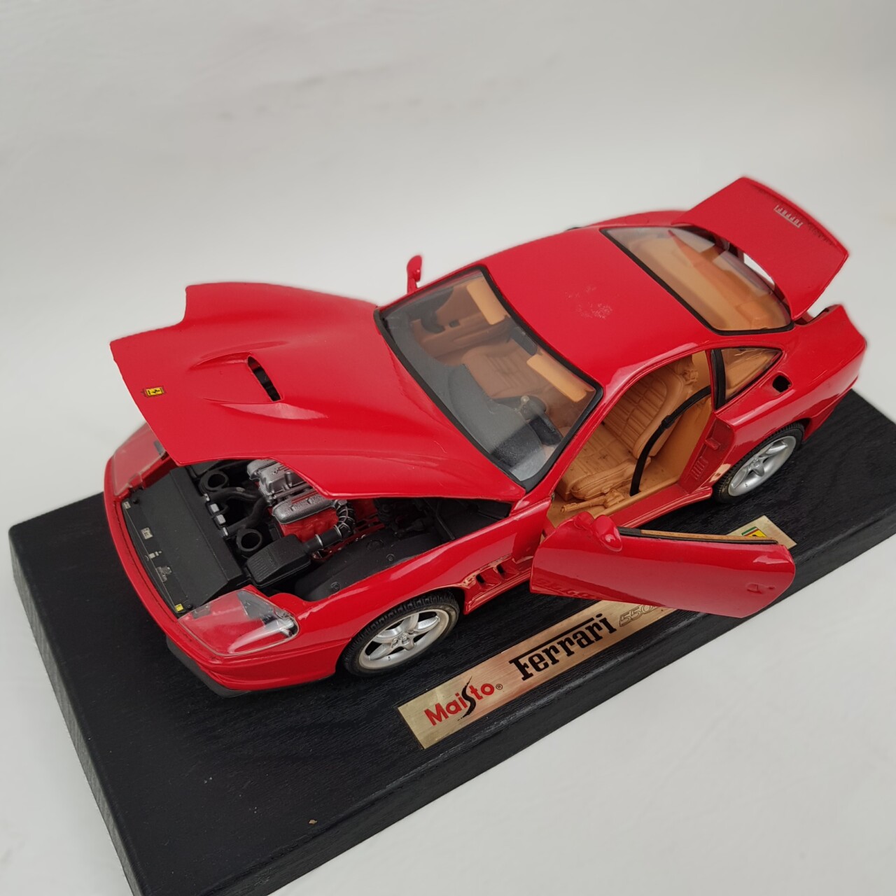 Ferrari 348 TS Maisto 1/18 - Collection