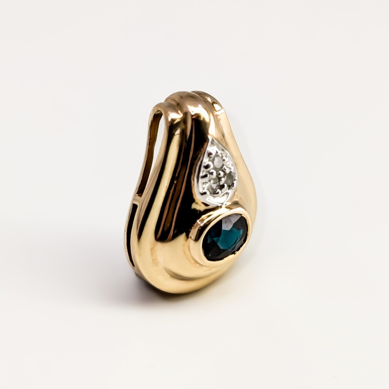 9ct Yellow Gold Sapphire & Diamond Teardrop Pendant #67268 9ct Yellow Gold Sapphire & Diamond Teardrop Pendant #67268