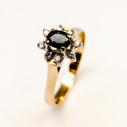 Natural Sapphire & Diamond Flower Ring – 18ct Yellow Gold - Size Q #67907