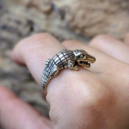 Sterling Silver Crocodile Shaped Ring – Size R – New Old Stock