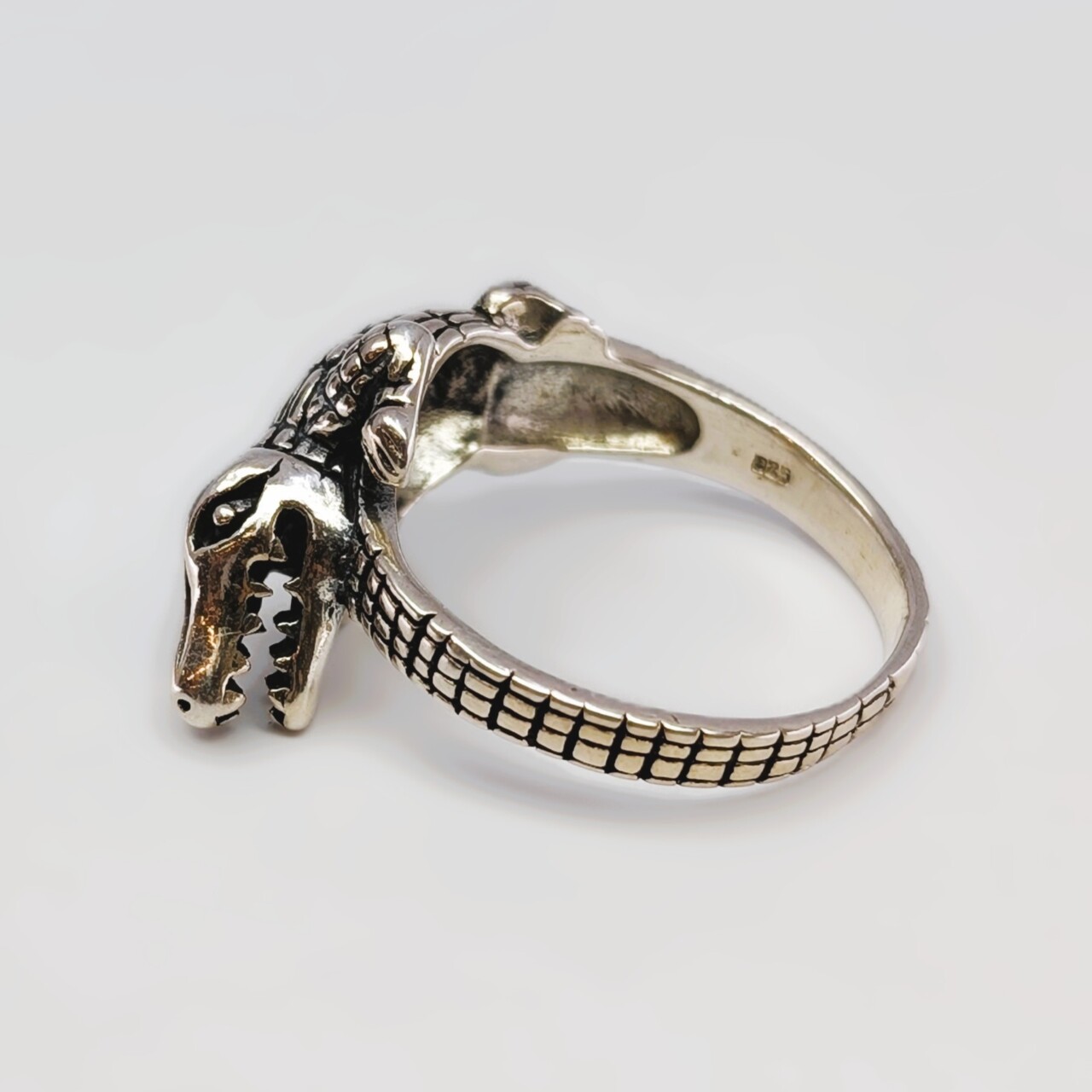 Sterling Silver Crocodile Shaped Ring – Size R – New Old Stock #68034 Sterling Silver Crocodile Shaped Ring – Size R – New Old Stock