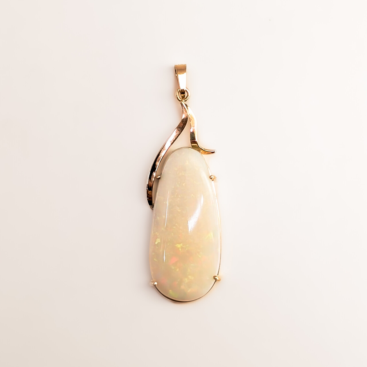 14ct Yellow Gold Solid Milky Opal Oval Pendant #68006 14ct Yellow Gold Solid Milky Opal Oval Pendant #68006 - Image 2