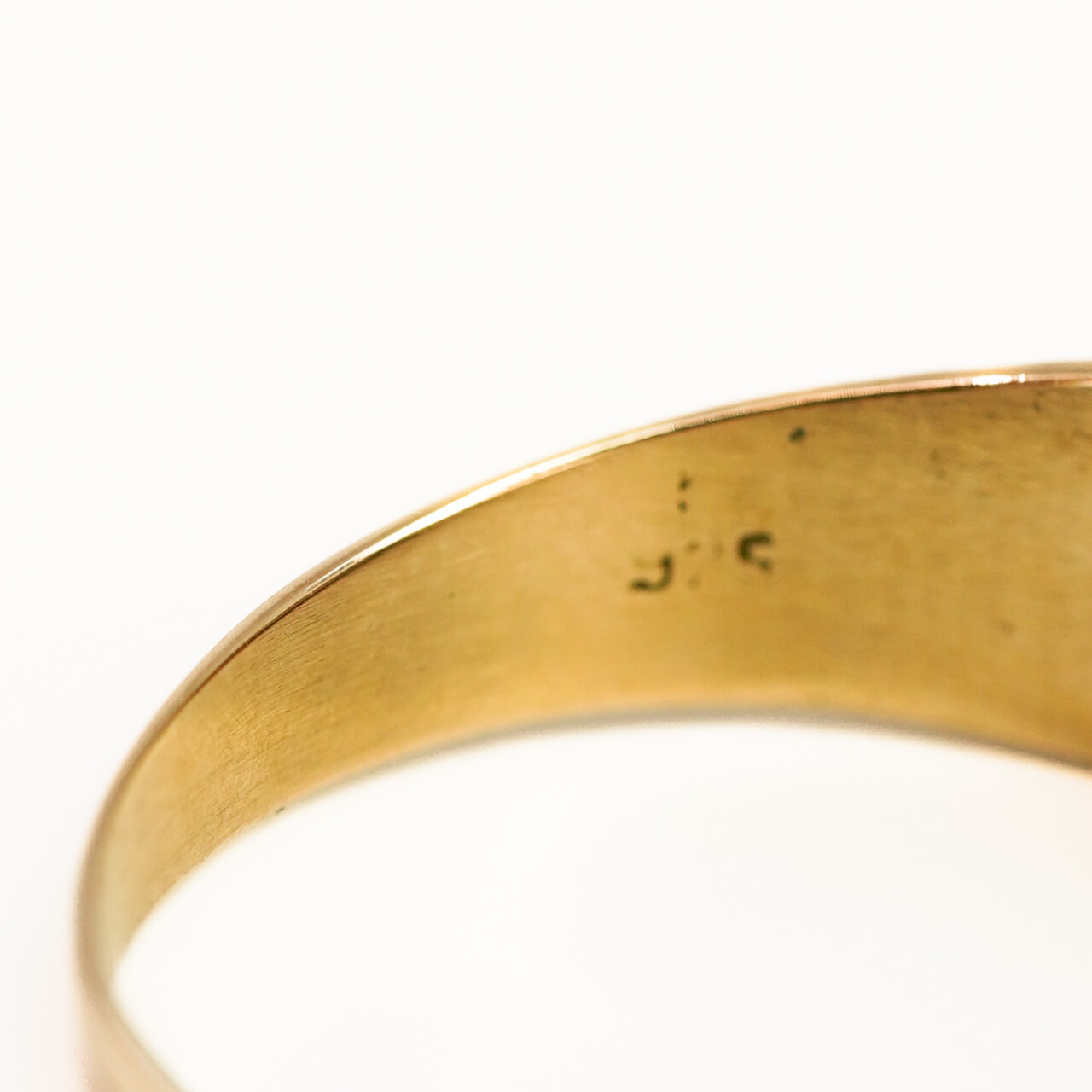 9ct Yellow Gold Ring with 23ct Diamond-Set Nugget 5.9g – Size X #67186 9ct Yellow Gold Ring with 23ct Diamond-Set Nugget 5.9g – Size X #67186 - Image 7