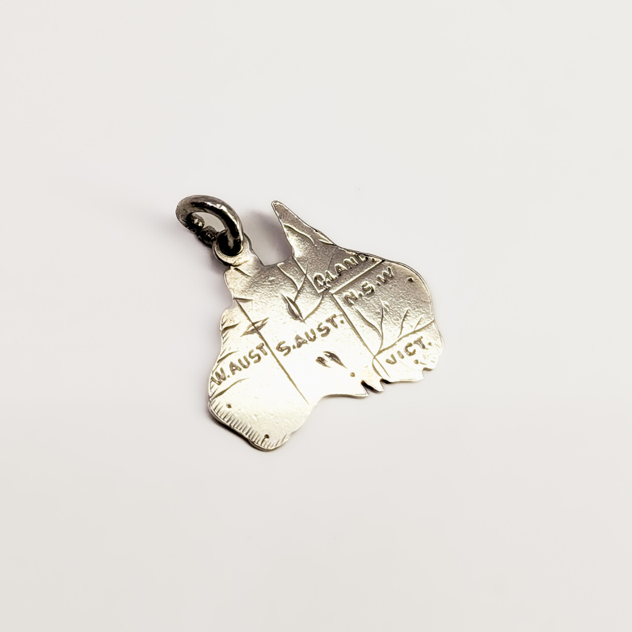 Vintage Sterling Silver Australia Shaped Pendant #67528 Vintage Sterling Silver Australia Shaped Pendant #67528 - Image 2