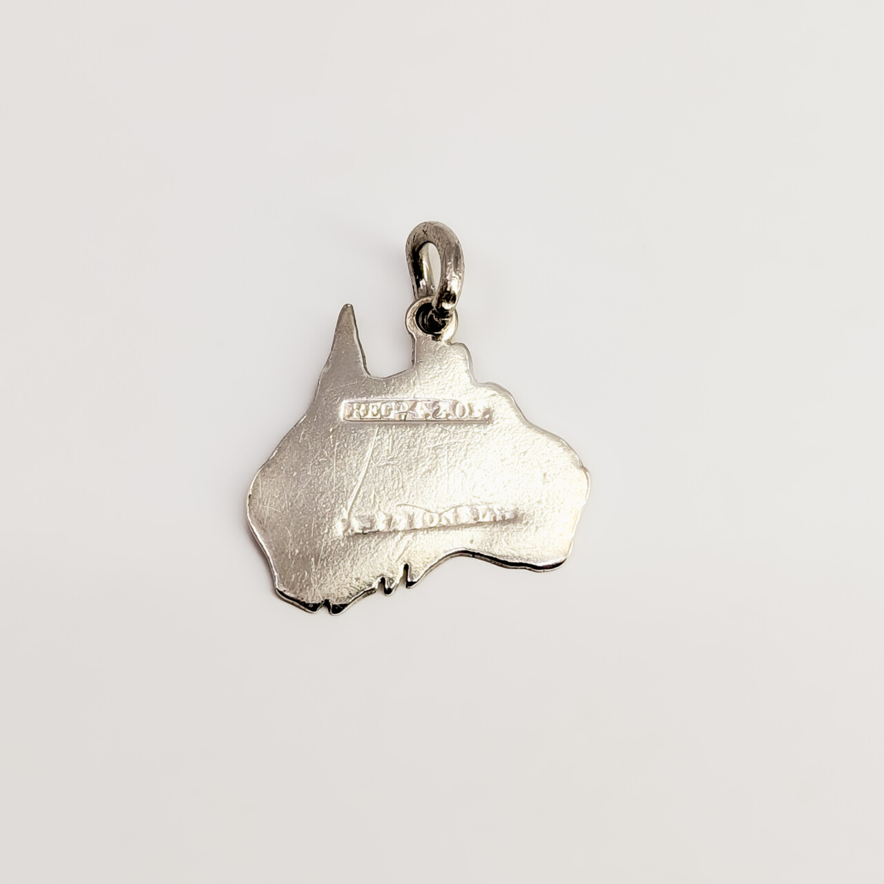 Vintage Sterling Silver Australia Shaped Pendant #67528 Vintage Sterling Silver Australia Shaped Pendant #67528 - Image 3
