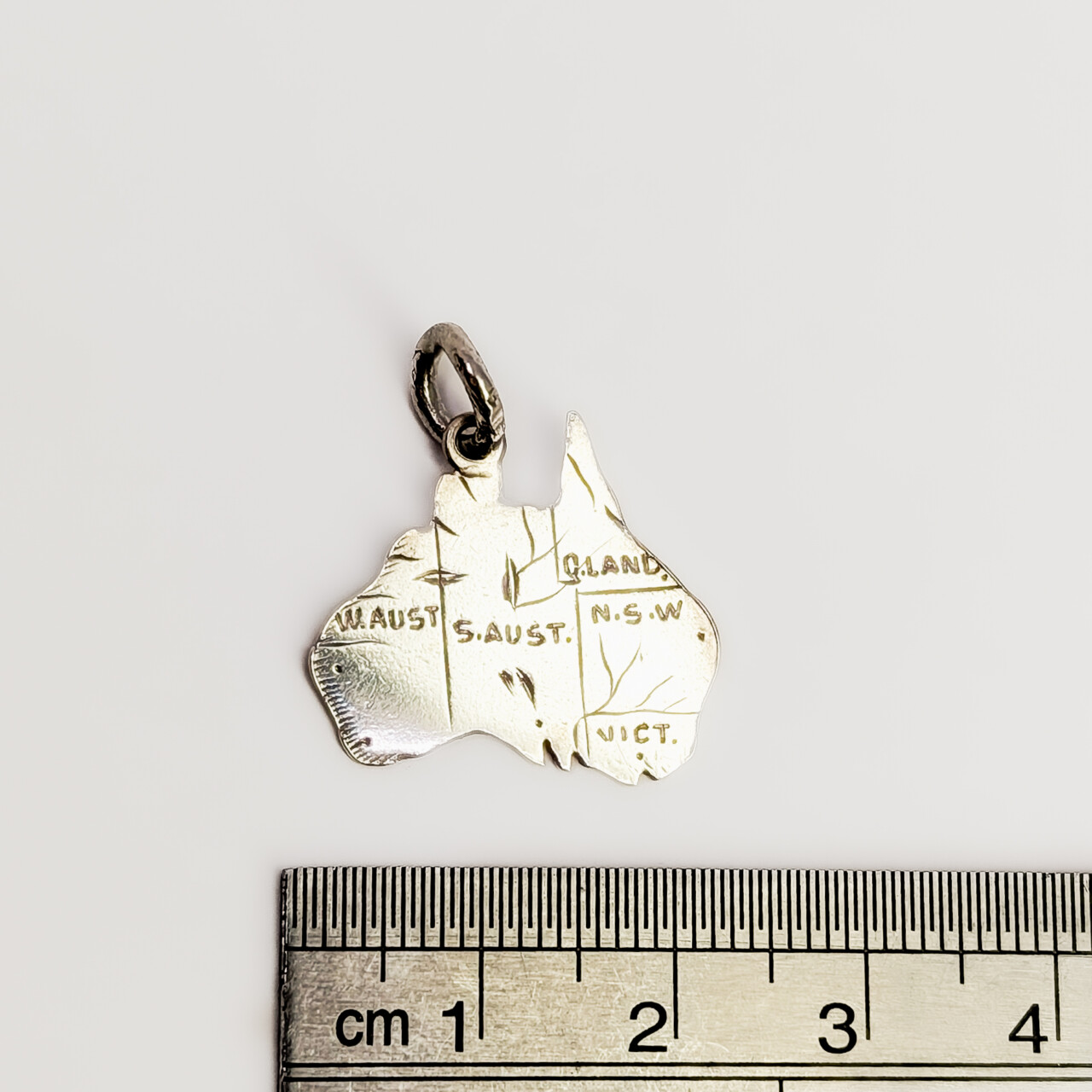 Vintage Sterling Silver Australia Shaped Pendant #67528 Vintage Sterling Silver Australia Shaped Pendant #67528 - Image 4