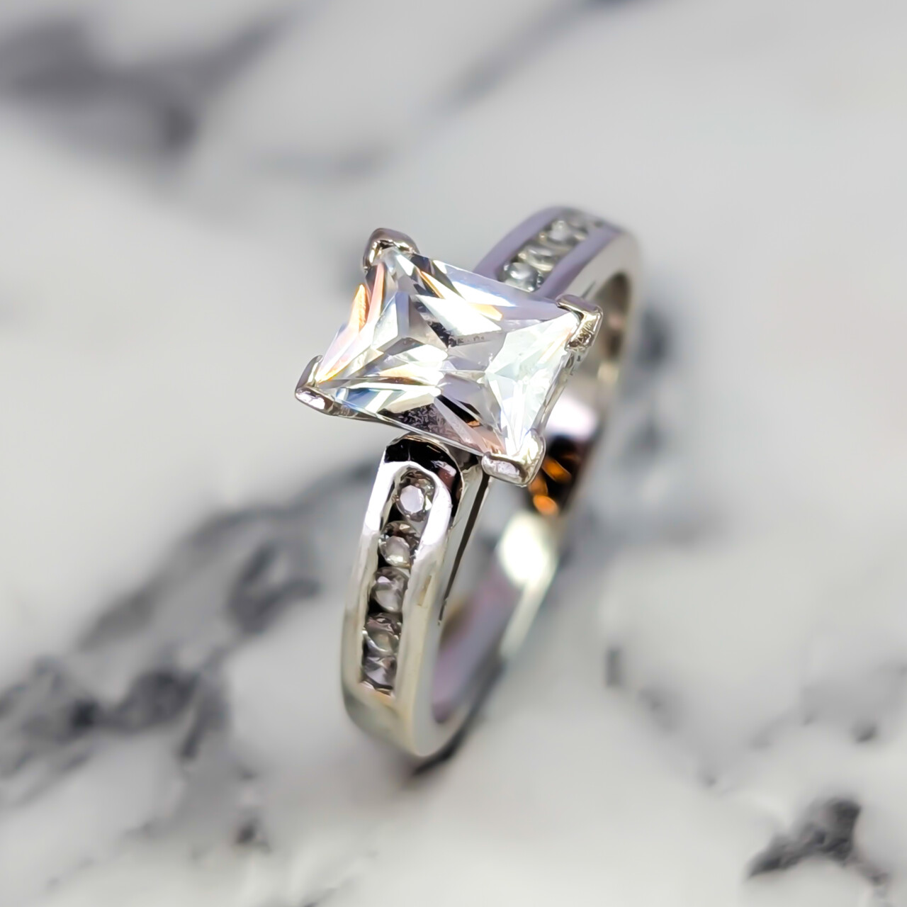 Sterling Silver Cubic Zirconia Ring - Size Q #68021 Sterling Silver Cubic Zirconia Ring - Size Q #68021