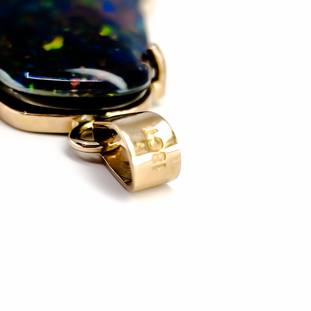 18ct Yellow Gold Opal Triplet Pendant - Asymmetric Design #68108 18ct Yellow Gold Opal Triplet Pendant - Asymmetric Design #68108 - Image 4