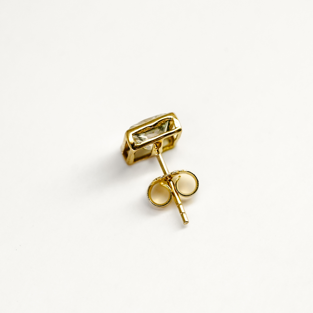 9ct Yellow Gold Square CZ Stud Earring #68290 9ct Yellow Gold Square CZ Stud Earring #68290 - Image 6