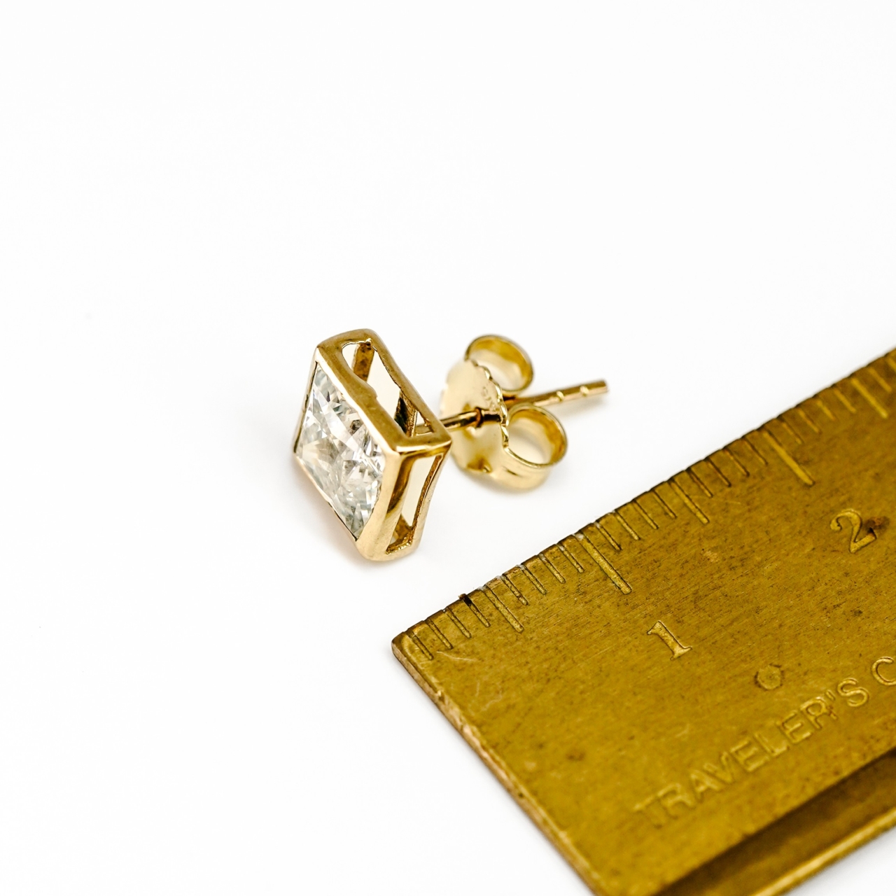 9ct Yellow Gold Square CZ Stud Earring #68290 9ct Yellow Gold Square CZ Stud Earring #68290 - Image 8