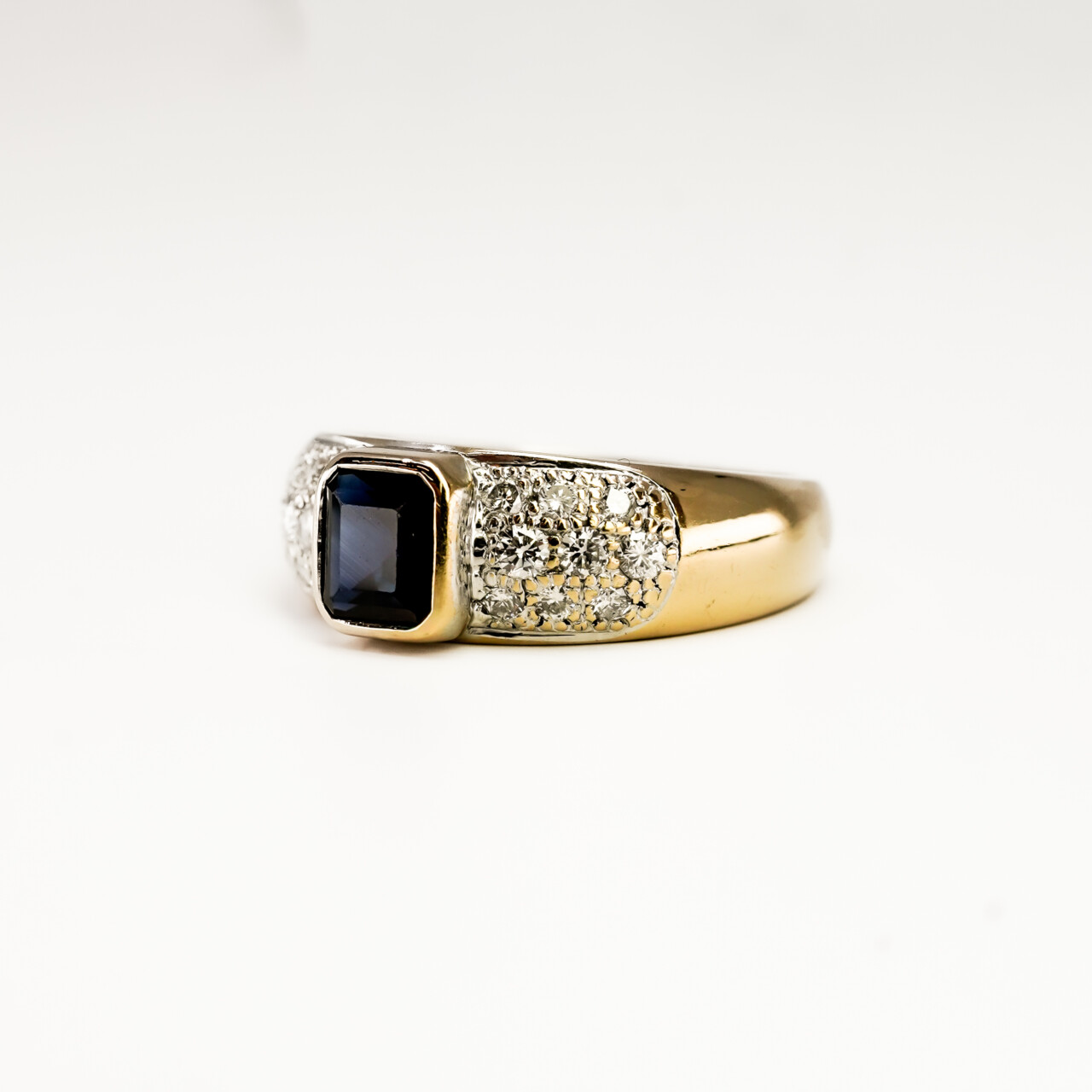 Australian Sapphire & Diamond Ring – 18ct Yellow Gold - Val $5,995 – Size P½ #68624 Australian Sapphire & Diamond Ring – 18ct Yellow Gold - Val $5,995 – Size P½ #68624 - Image 6