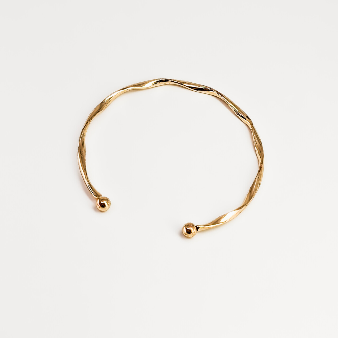 Gold-Plated Metal Cuff Bangle - 62mm #68250 Gold-Plated Metal Cuff Bangle - 62mm #68250 - Image 3