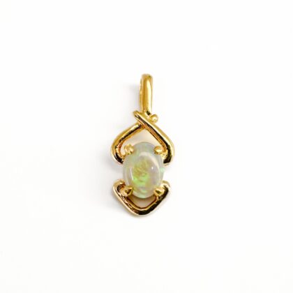 Small 18ct Yellow Gold Natural Opal Pendant - 17mm #68117