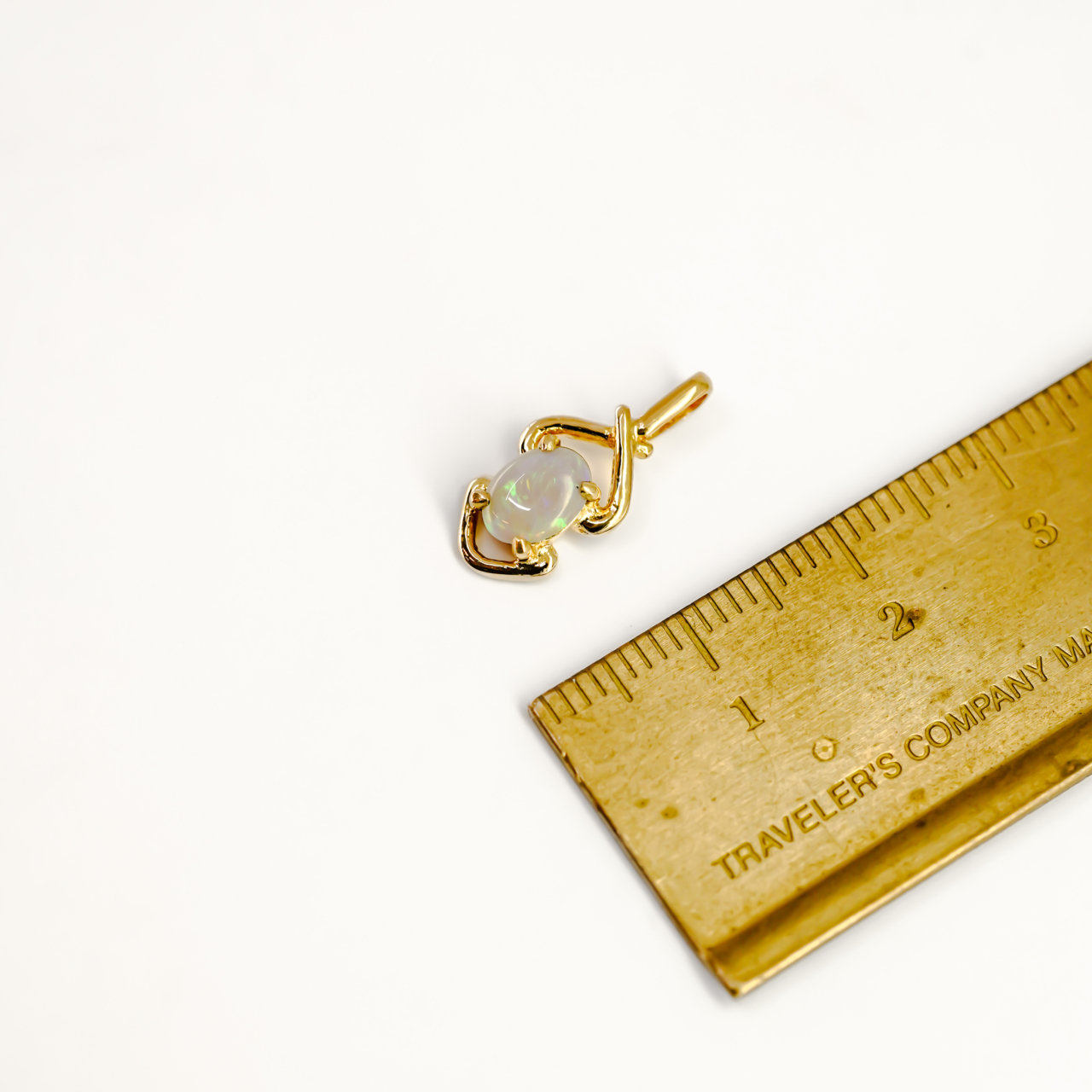 Small 18ct Yellow Gold Natural Opal Pendant - 17mm #68117 Small 18ct Yellow Gold Natural Opal Pendant - 17mm #68117 - Image 3