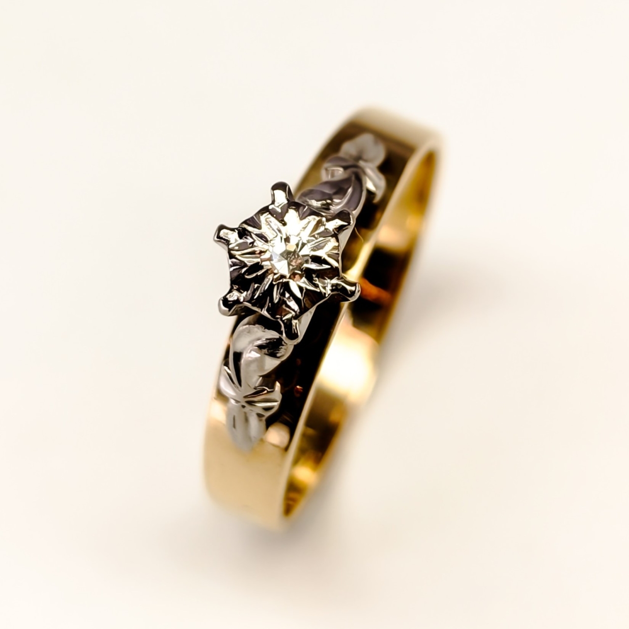 Vintage Solitaire Diamond Ring - 18ct Yellow Gold - Size N 1/2 #7892 Vintage Solitaire Diamond Ring - 18ct Yellow Gold - Size N 1/2 #7892