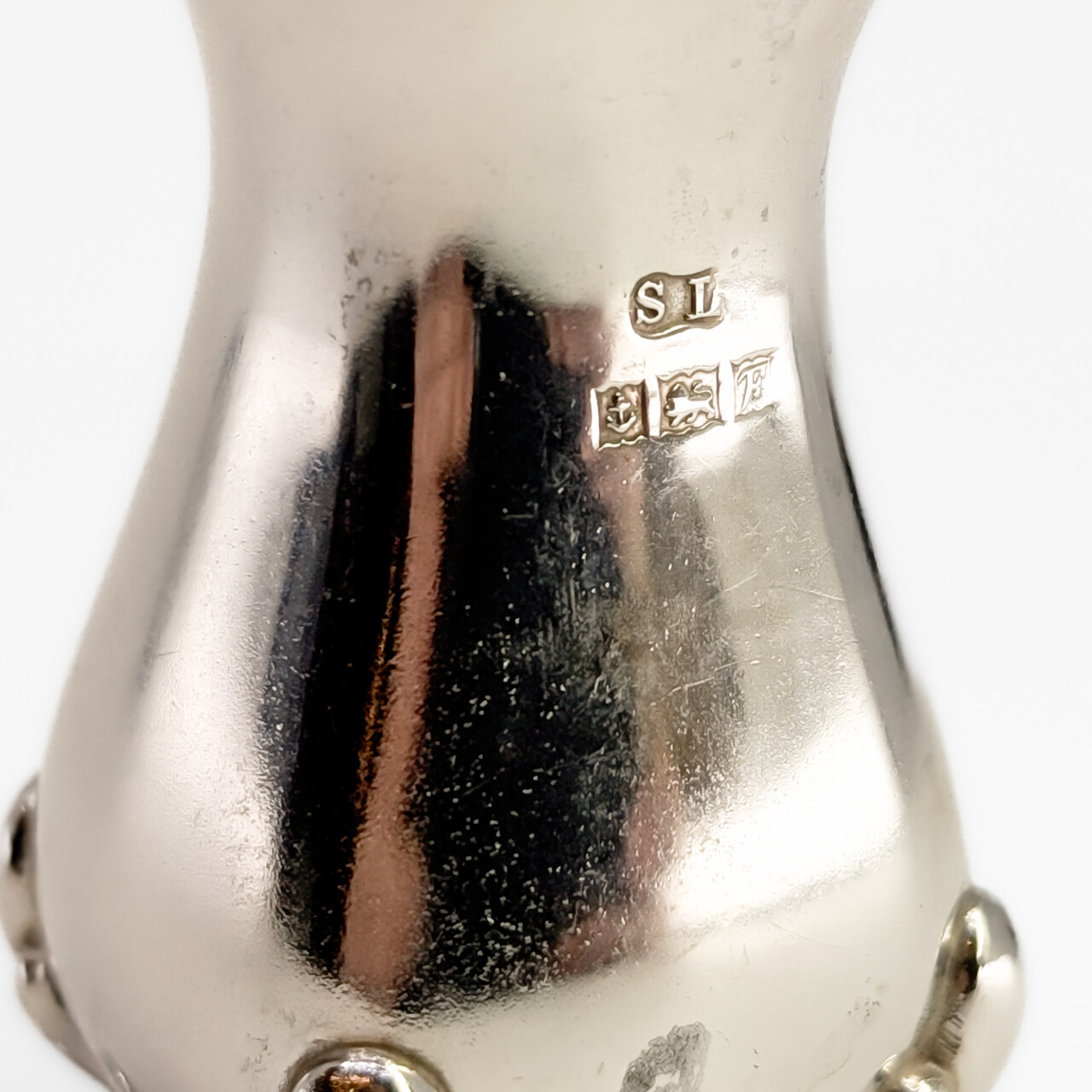 Vintage Sterling Silver Salt Shaker – Birmingham 1955 – 40.3g – William Suckling Ltd #67680 Vintage Sterling Silver Salt Shaker – Birmingham 1955 – 40.3g – William Suckling Ltd #67680 - Image 3