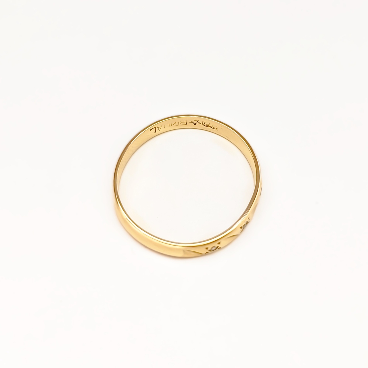 Vintage Three Diamond Band - 9ct Yellow Gold - Ring Size K1/2 #68137 Vintage Three Diamond Band - 9ct Yellow Gold - Ring Size K1/2 #68137 - Image 7