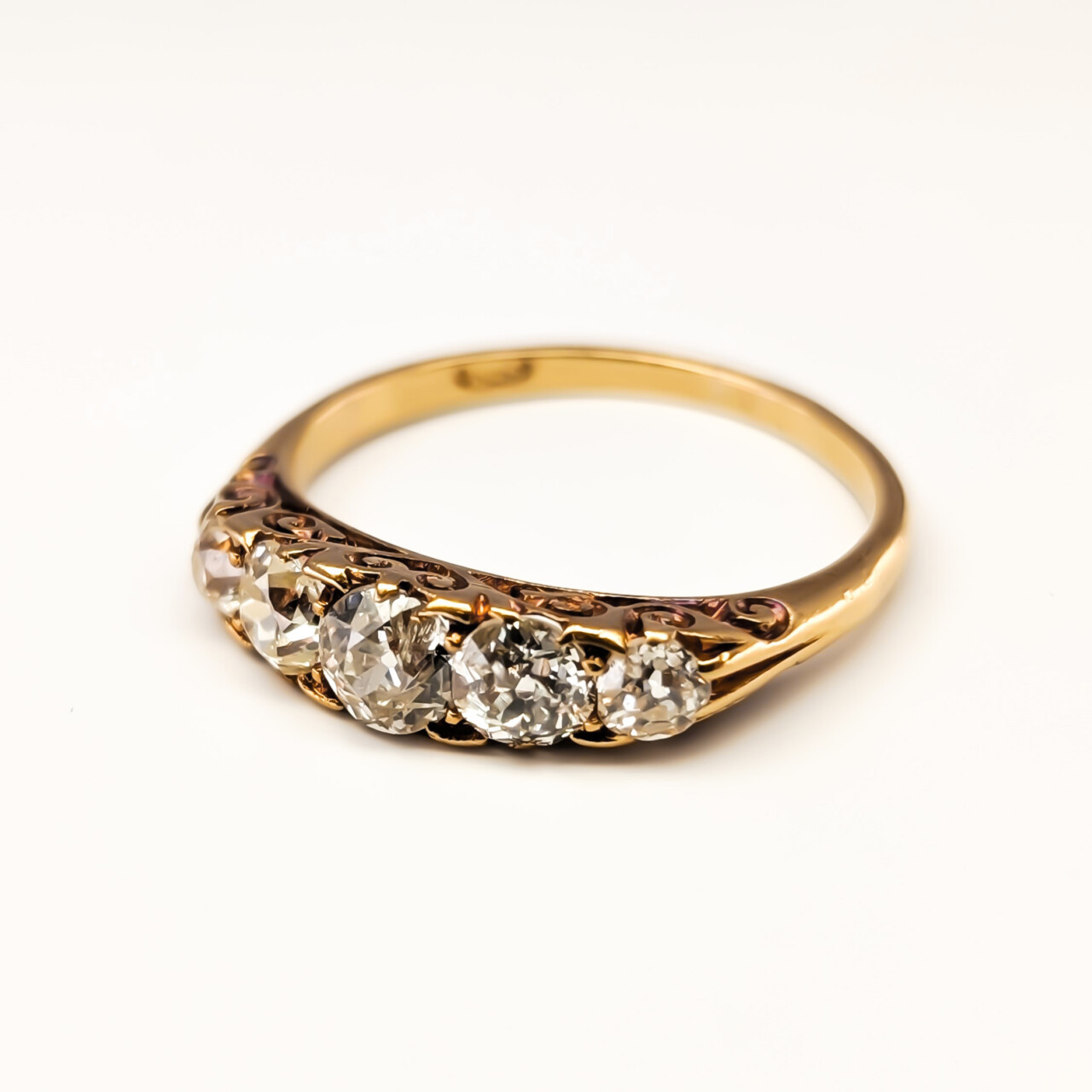 18ct Yellow Gold 1.25ct TW Old Euro Diamond London Bridge Ring Val $5299 Size O #68342 18ct Yellow Gold 1.25ct TW Old Euro Diamond London Bridge Ring Val $5299 Size O #68342 - Image 5