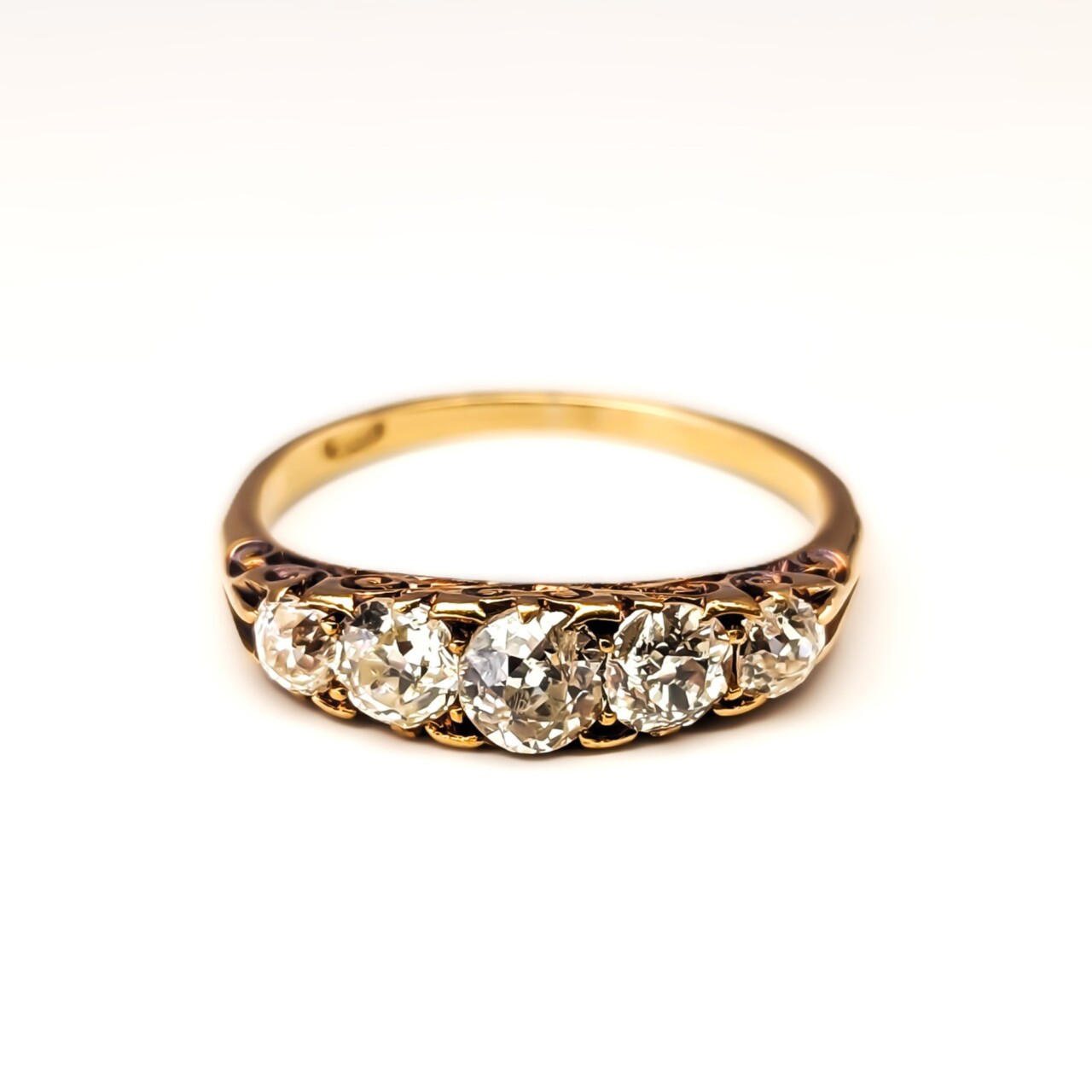 18ct Yellow Gold 1.25ct TW Old Euro Diamond London Bridge Ring Val $5299 Size O #68342 18ct Yellow Gold 1.25ct TW Old Euro Diamond London Bridge Ring Val $5299 Size O #68342 - Image 6