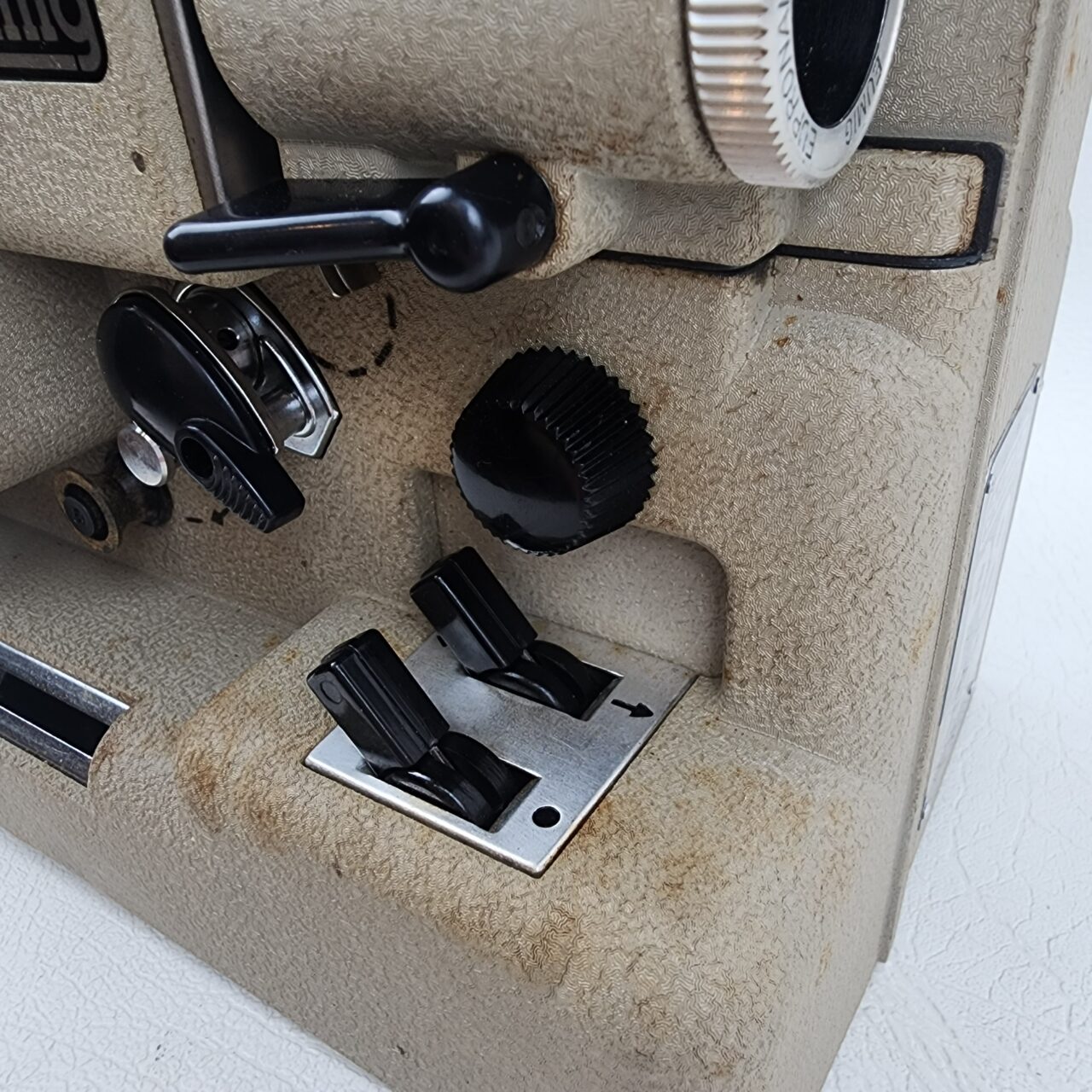 Eumig Wien P8 M Vintage 8mm Film Projector with Box & Accessories #61939 Eumig Wien P8 M Vintage 8mm Film Projector with Box & Accessories #61939 - Image 3