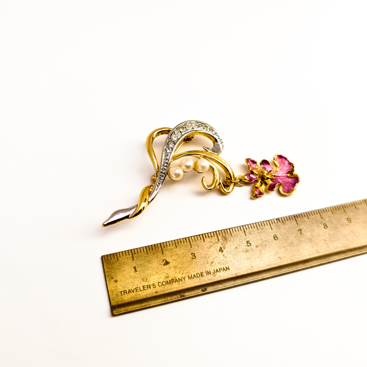 Gold-Plated Scroll Brooch with Faux Pearls and Pink Orchid Drop #68591 Gold-Plated Scroll Brooch with Faux Pearls and Pink Orchid Drop #68591 - Image 4