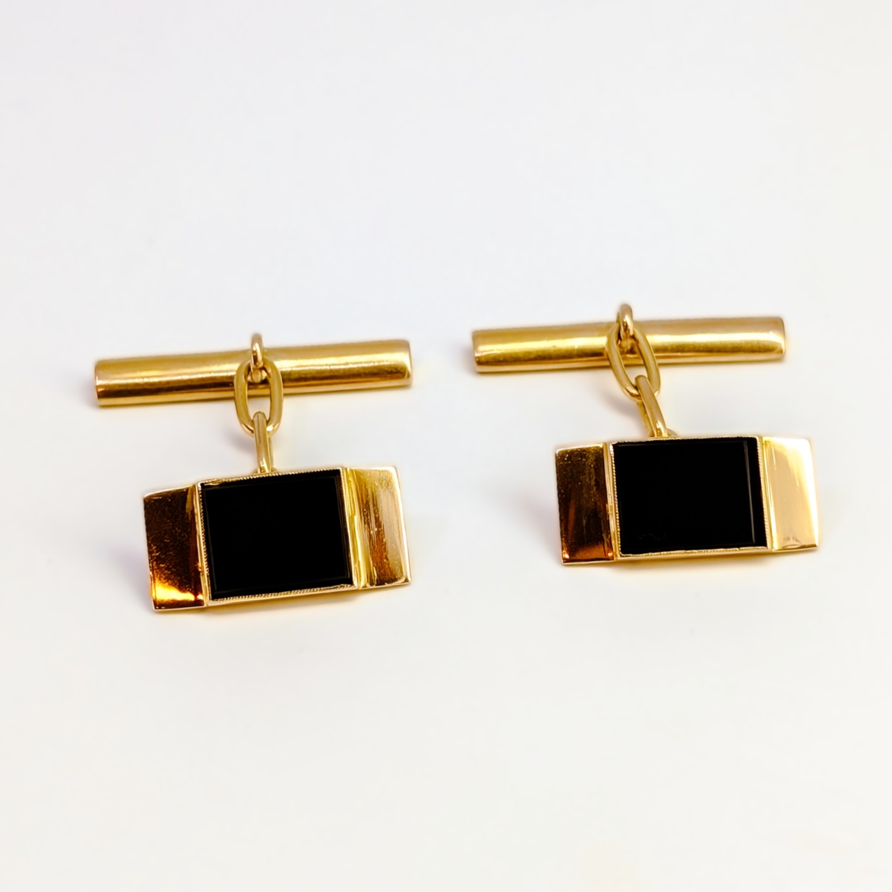 Vintage 9ct Yellow Gold Britannic Rectangle Onyx Cufflinks #63994 Vintage 9ct Yellow Gold Britannic Rectangle Onyx Cufflinks #63994